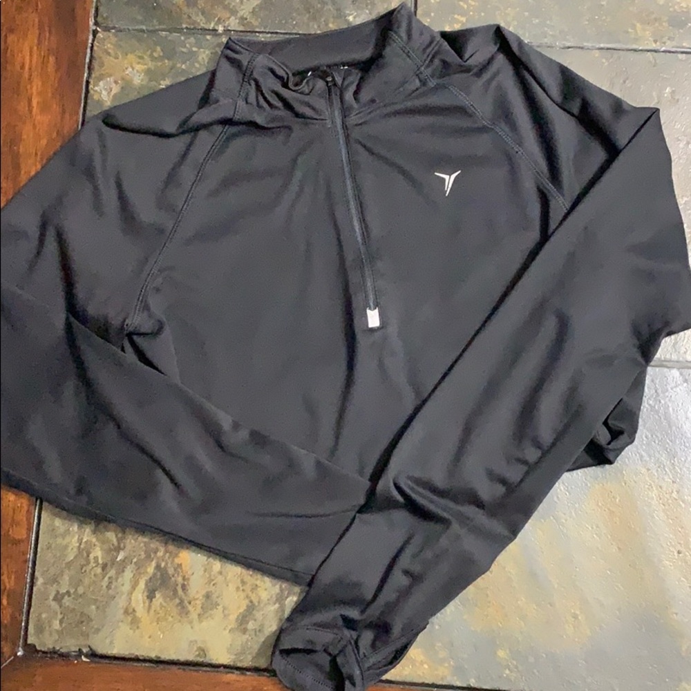 ⚡️Old navy active semi fitted long sleeve.
